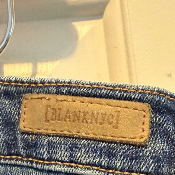 Blank NYC Skinny Classique Embroidered Jeans - Picture 12 of 13